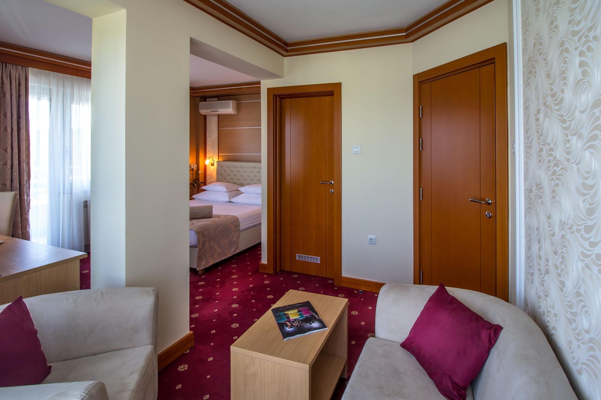 Hotel Cezar Banja Luka Zewnętrze zdjęcie