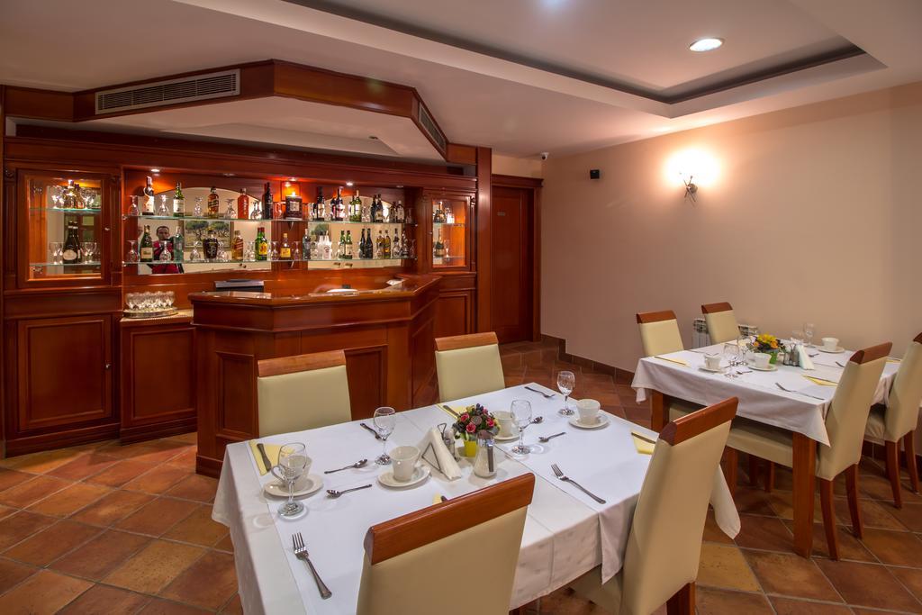 Hotel Cezar Banja Luka Zewnętrze zdjęcie